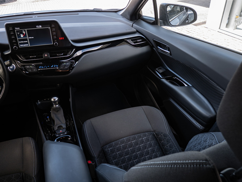 Fahrzeugansicht TOYOTA C-HR 2.0 Hybrid Team D - Bild 11