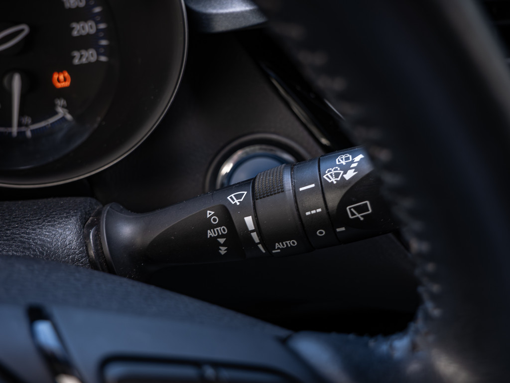 Fahrzeugansicht TOYOTA C-HR 2.0 Hybrid Team D - Bild 26