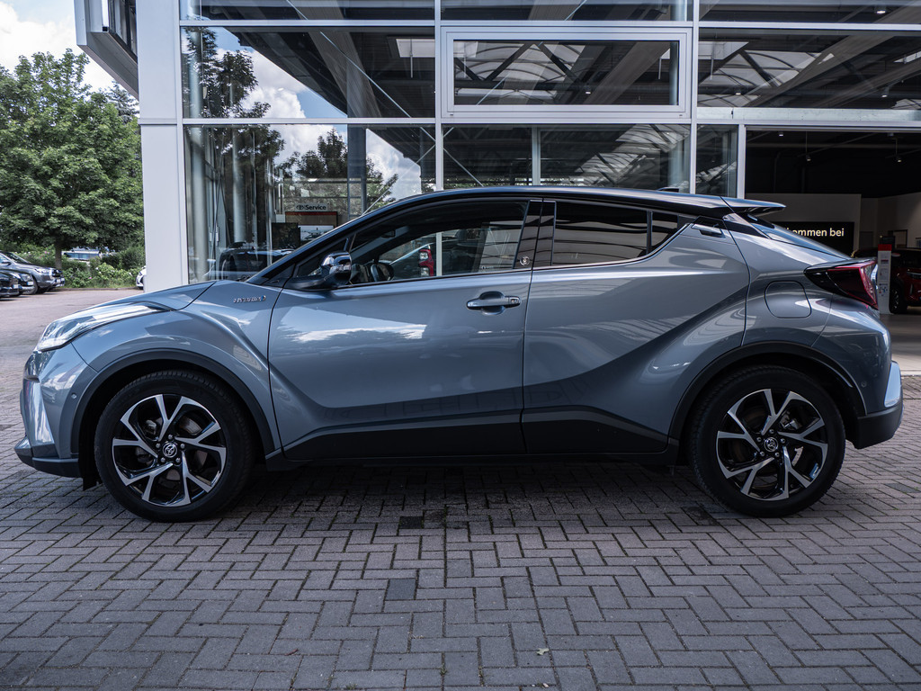 Fahrzeugansicht TOYOTA C-HR 2.0 Hybrid Team D - Bild 44