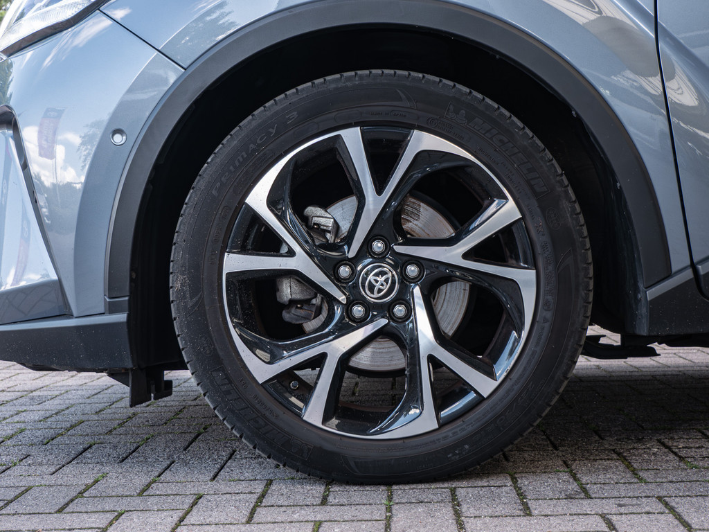 Fahrzeugansicht TOYOTA C-HR 2.0 Hybrid Team D - Bild 45