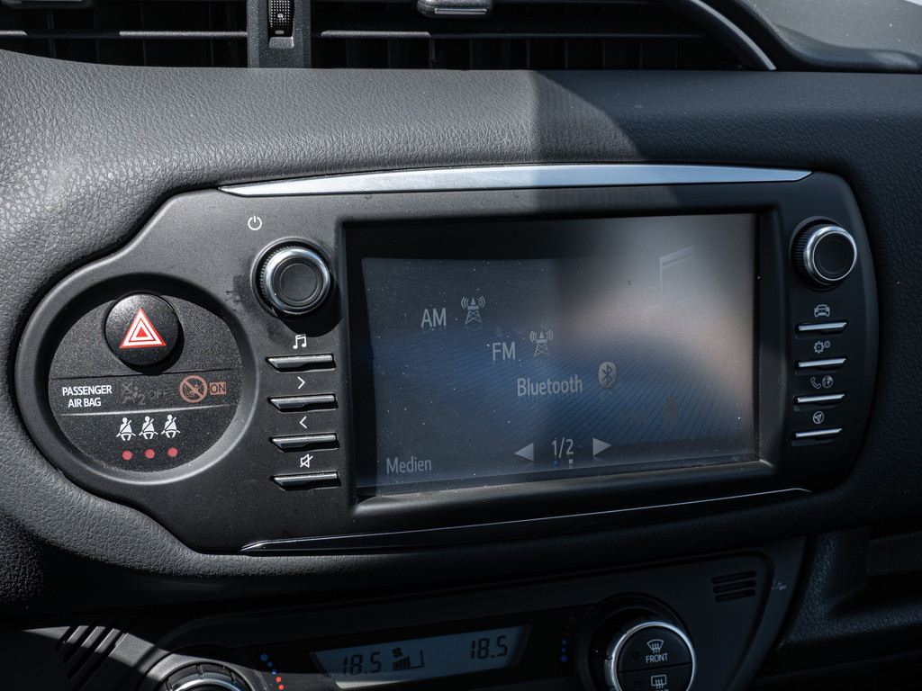 Fahrzeugansicht TOYOTA Yaris Hybrid Team D - Bild 9