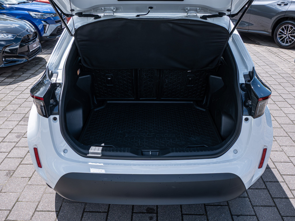 Fahrzeugansicht TOYOTA Yaris Cross Hybrid 1.5 VVT-i Team Deutschland - Bild 10