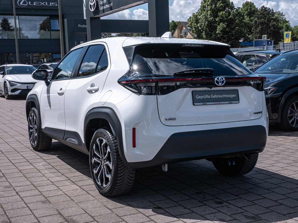 Fahrzeugansicht TOYOTA Yaris Cross Hybrid 1.5 VVT-i Team Deutschland - Bild 40