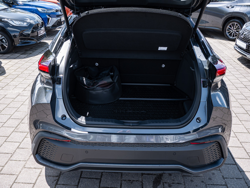 Fahrzeugansicht TOYOTA C-HR 2.0 Plug-In Hybrid Teamplayer - 3 Vorbesitzer - Bild 9