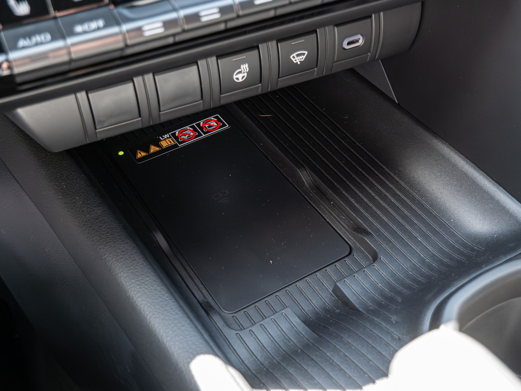 Fahrzeugansicht TOYOTA C-HR 2.0 Plug-In Hybrid Teamplayer - 3 Vorbesitzer - Bild 19