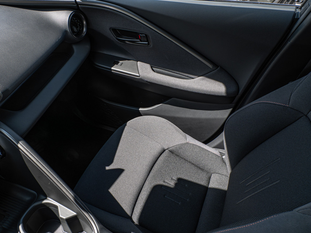 Fahrzeugansicht TOYOTA C-HR 2.0 Plug-In Hybrid Teamplayer - 3 Vorbesitzer - Bild 22