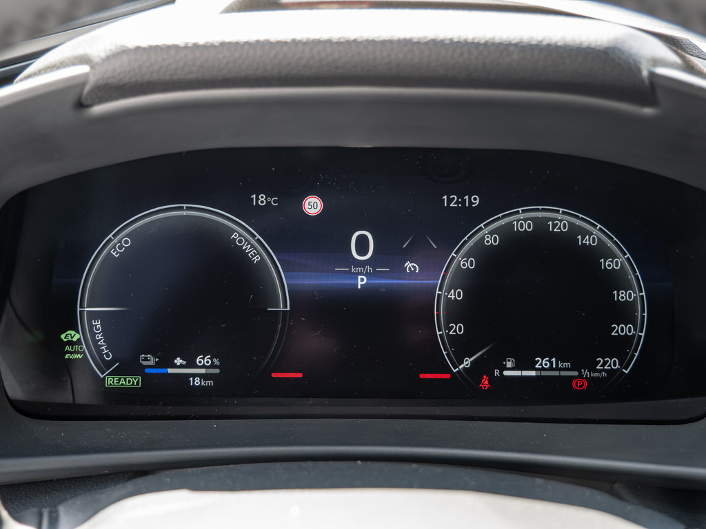 Fahrzeugansicht TOYOTA C-HR 2.0 Plug-In Hybrid Teamplayer - 3 Vorbesitzer - Bild 25