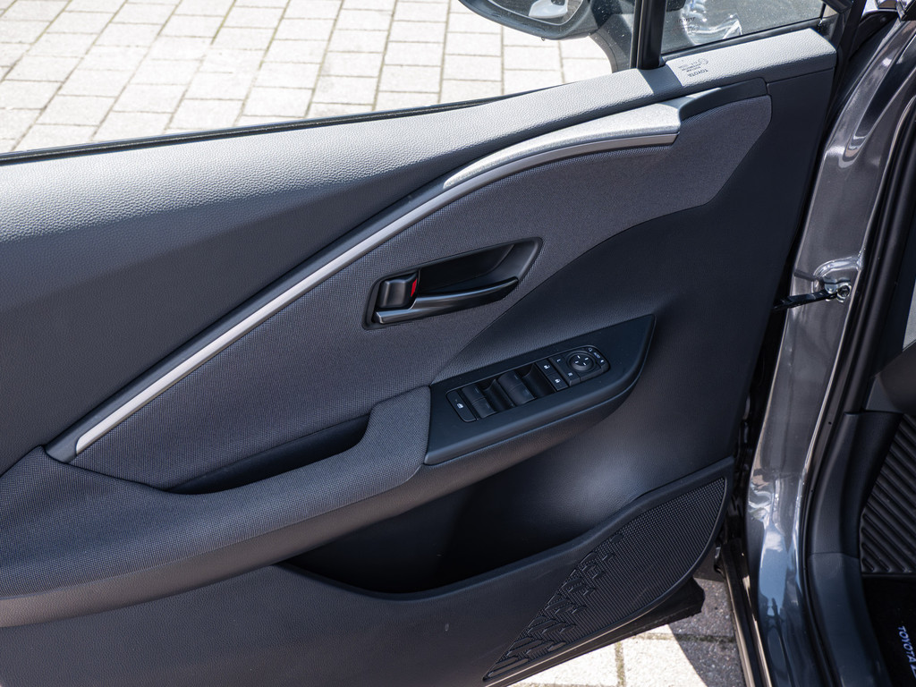 Fahrzeugansicht TOYOTA C-HR 2.0 Plug-In Hybrid Teamplayer - 3 Vorbesitzer - Bild 35
