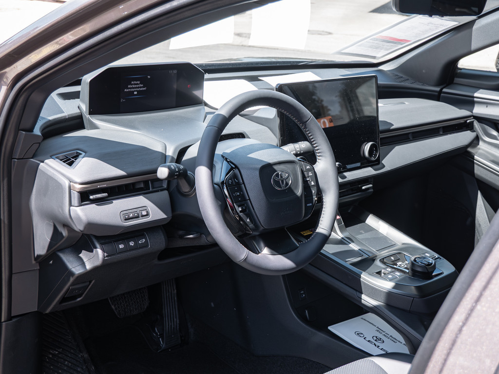 Fahrzeugansicht TOYOTA bZ4X Touring - Bild 33