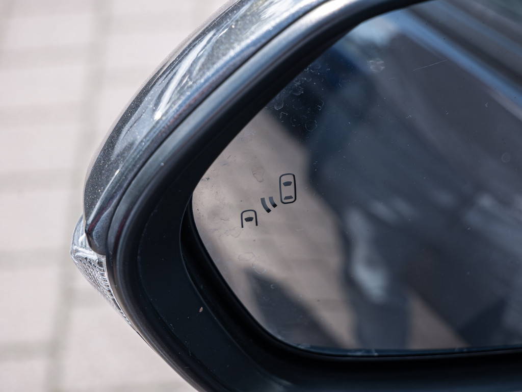 Fahrzeugansicht TOYOTA Yaris Hybrid 1.5 VVT-i Team D - Bild 3