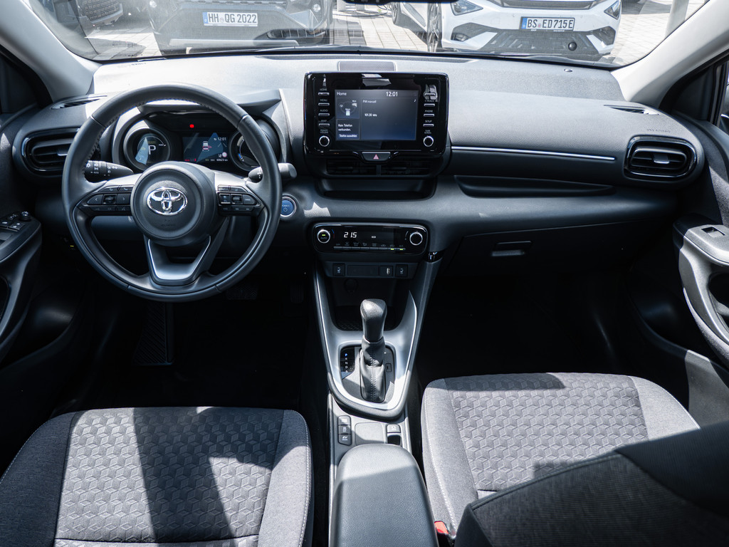 Fahrzeugansicht TOYOTA Yaris Hybrid 1.5 VVT-i Team D - Bild 7