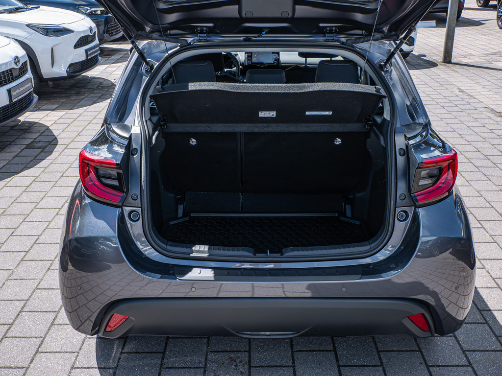 Fahrzeugansicht TOYOTA Yaris Hybrid 1.5 VVT-i Team D - Bild 10