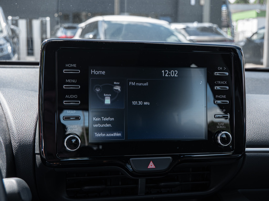 Fahrzeugansicht TOYOTA Yaris Hybrid 1.5 VVT-i Team D - Bild 11