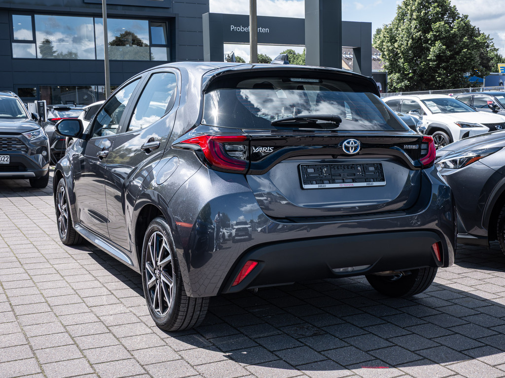 Fahrzeugansicht TOYOTA Yaris Hybrid 1.5 VVT-i Team D - Bild 39