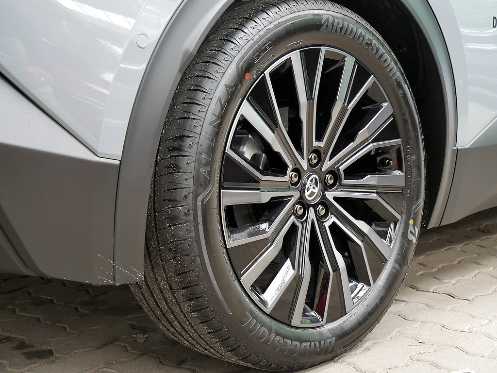 Fahrzeugansicht TOYOTA C-HR+ 252 kW AWD Lounge - Bild 6