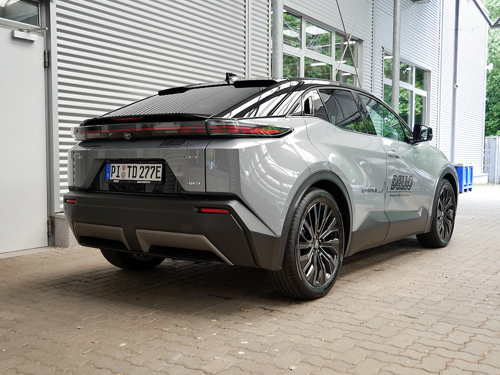 Fahrzeugansicht TOYOTA C-HR+ 252 kW AWD Lounge - Bild 23