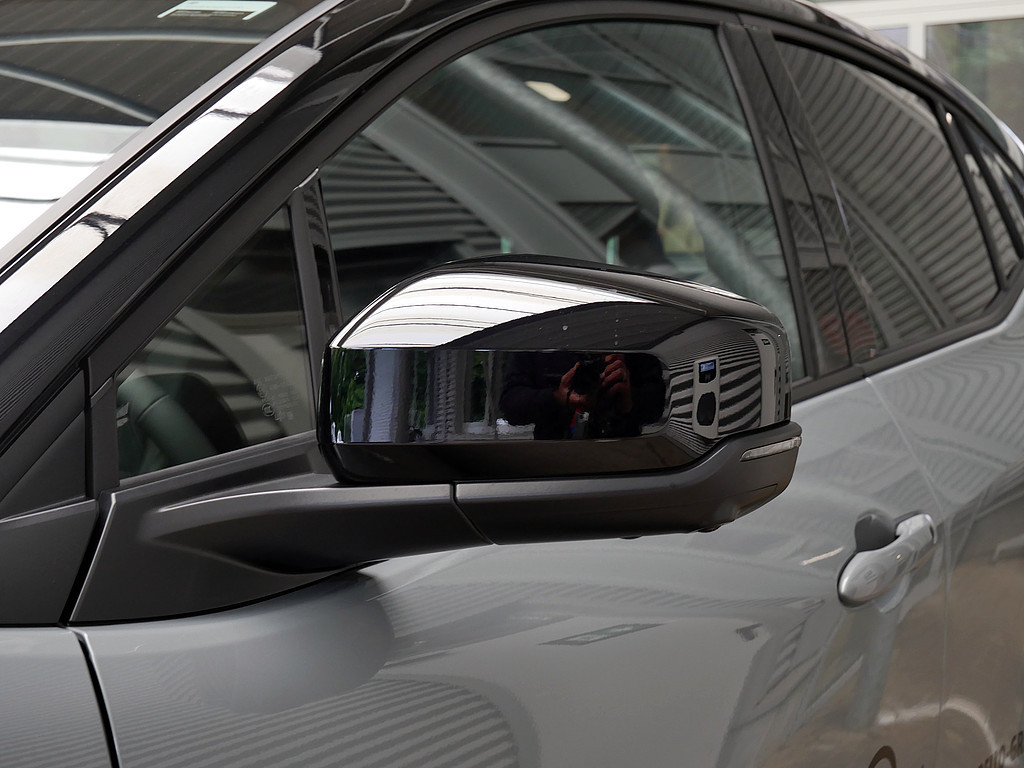 Fahrzeugansicht TOYOTA C-HR+ 252 kW AWD Lounge - Bild 33