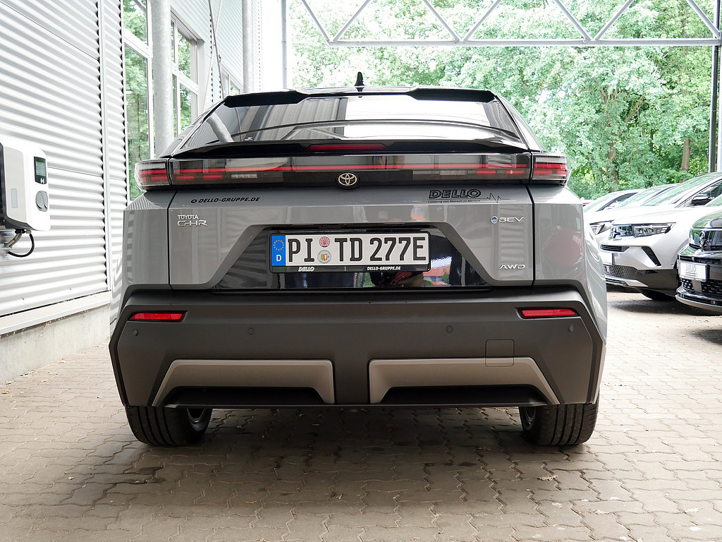 Fahrzeugansicht TOYOTA C-HR+ 252 kW AWD Lounge - Bild 34
