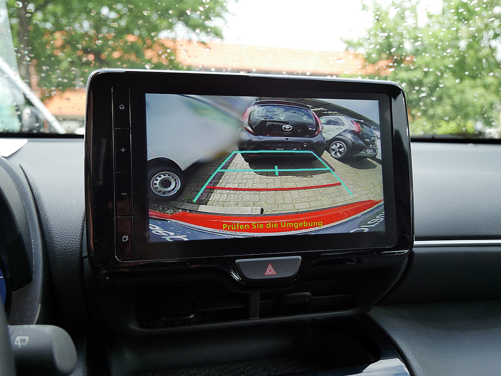 Fahrzeugansicht TOYOTA Yaris Cross Hybrid 1.5 VVT-i Team Deutschland - Bild 10