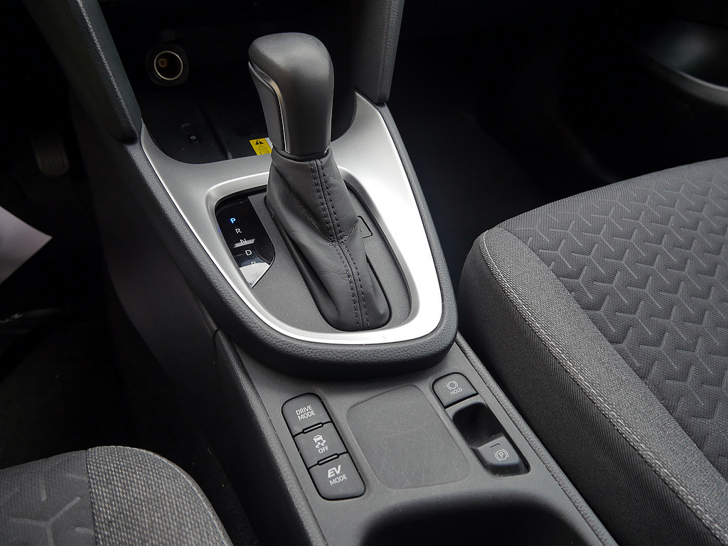 Fahrzeugansicht TOYOTA Yaris Cross Hybrid 1.5 VVT-i Team Deutschland - Bild 15