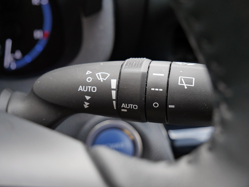 Fahrzeugansicht TOYOTA Yaris Cross Hybrid 1.5 VVT-i Team Deutschland - Bild 24