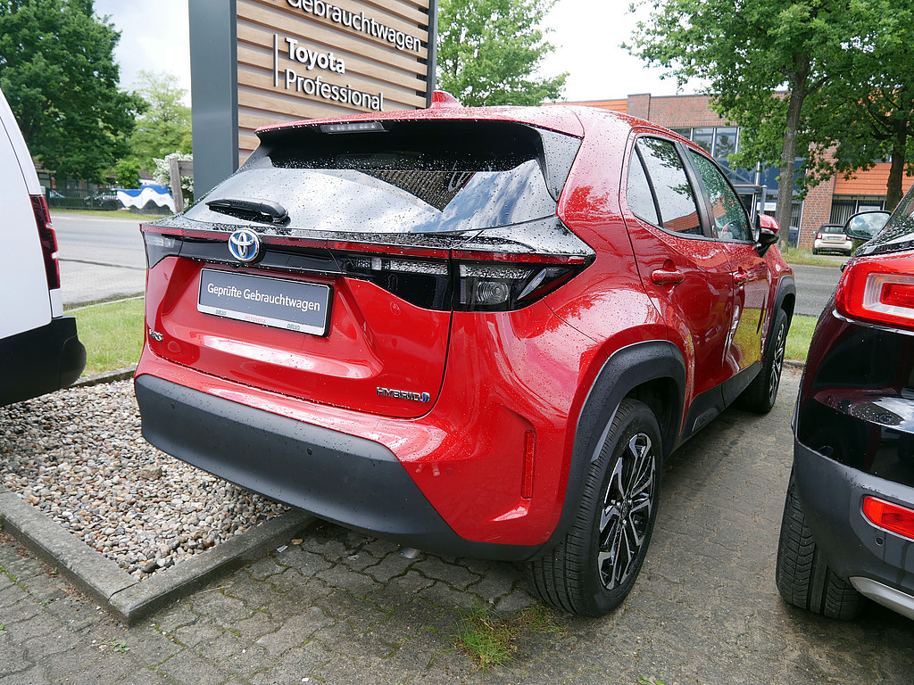Fahrzeugansicht TOYOTA Yaris Cross Hybrid 1.5 VVT-i Team Deutschland - Bild 26