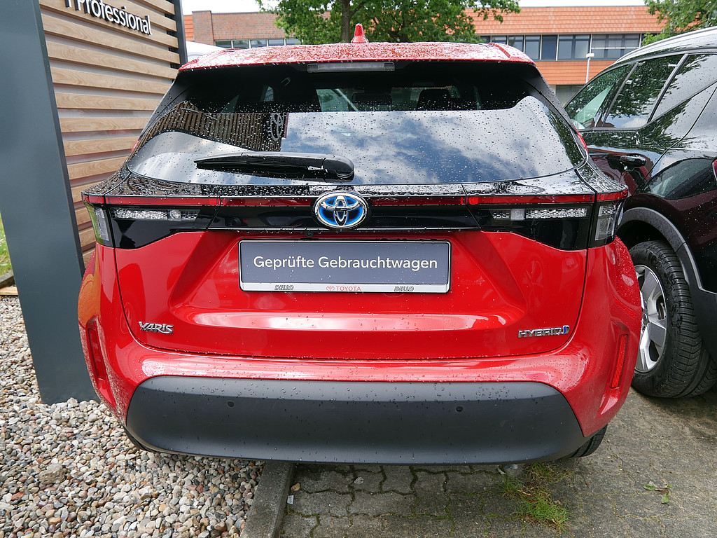 Fahrzeugansicht TOYOTA Yaris Cross Hybrid 1.5 VVT-i Team Deutschland - Bild 27