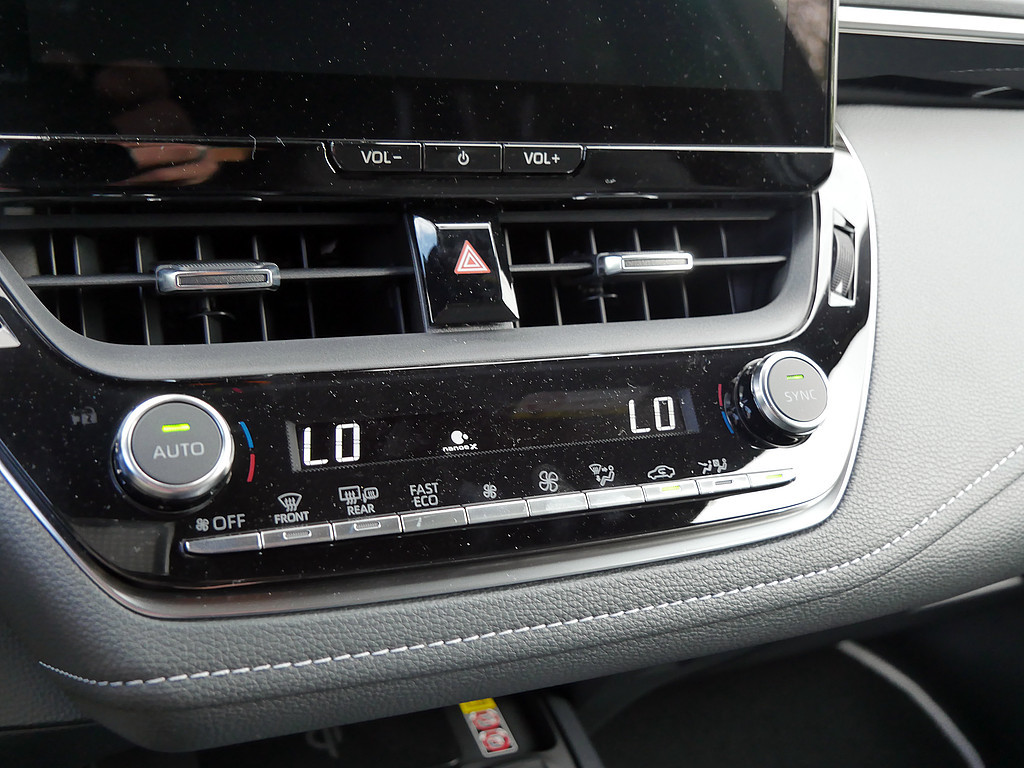 Fahrzeugansicht TOYOTA Corolla Touring Sports 1.8 Hybrid Teamplayer - Bild 10