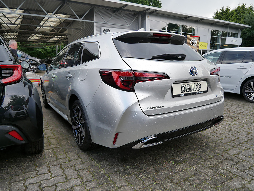Fahrzeugansicht TOYOTA Corolla Touring Sports 1.8 Hybrid Teamplayer - Bild 26