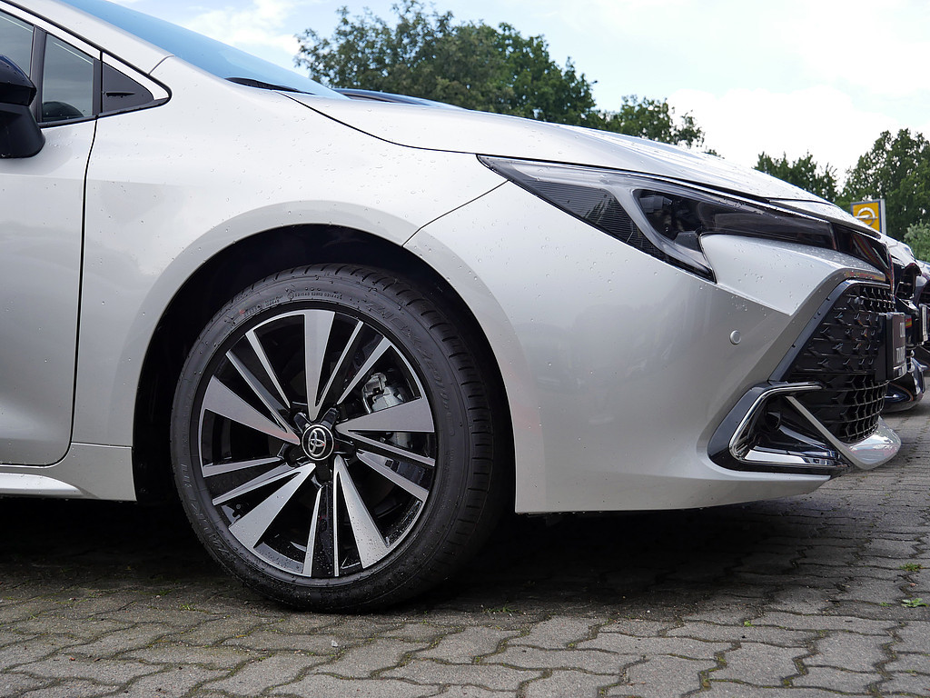 Fahrzeugansicht TOYOTA Corolla Touring Sports 1.8 Hybrid Teamplayer - Bild 28
