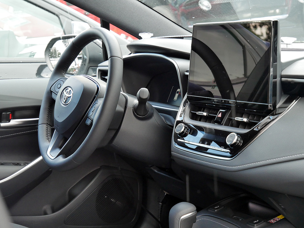 Fahrzeugansicht TOYOTA Corolla Touring Sports 1.8 Hybrid Teamplayer - Bild 30