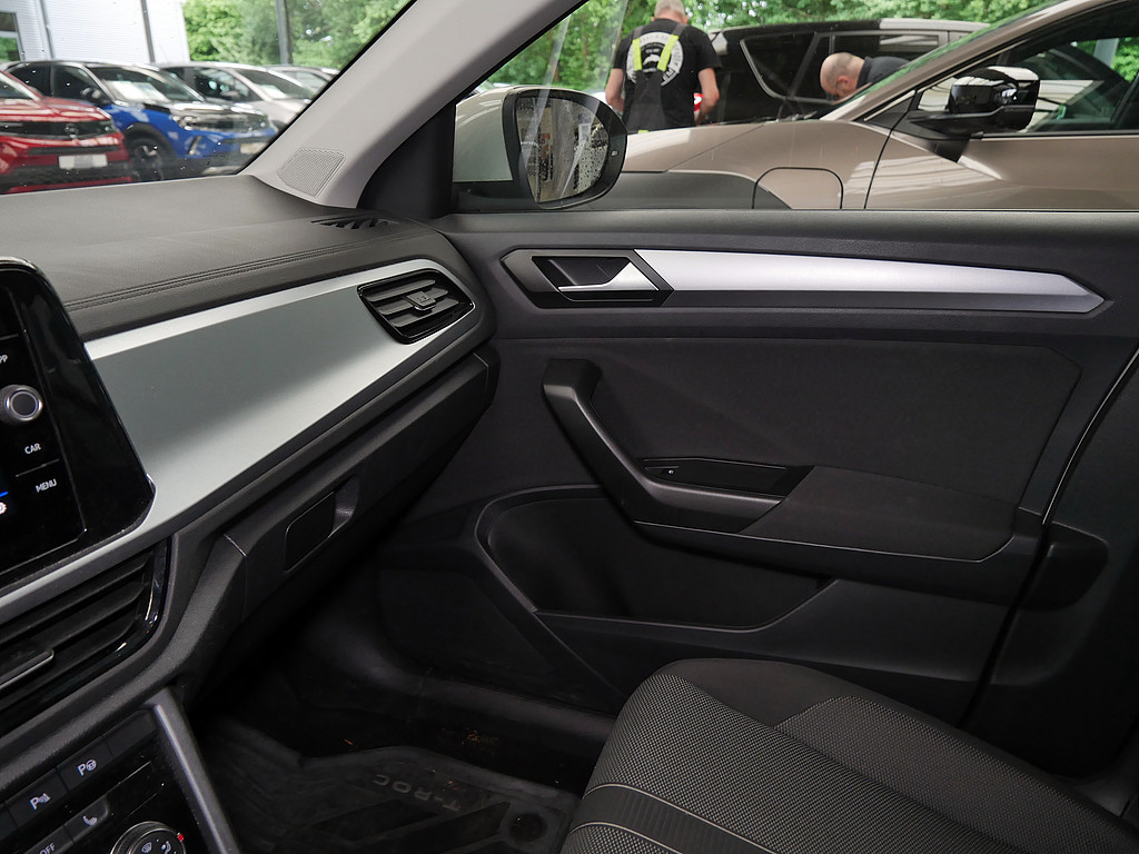Fahrzeugansicht VW T-Roc 1.5 TSI Life - Bild 13