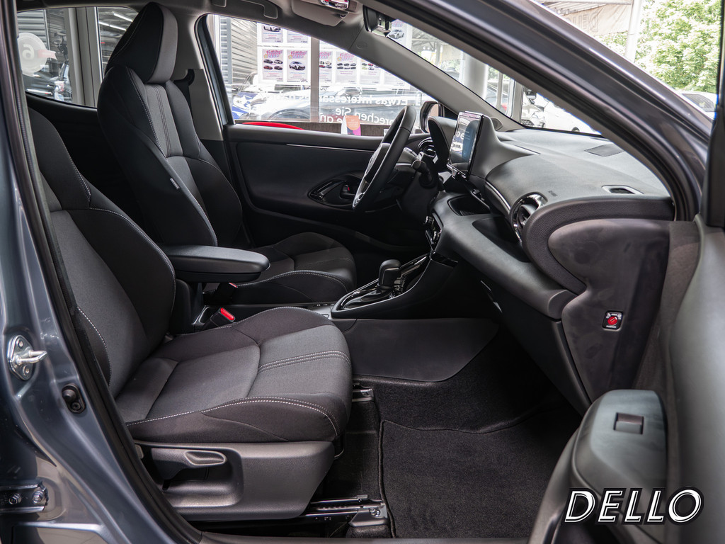 Fahrzeugansicht TOYOTA Yaris 1.5 Hybrid Teamplayer - Bild 3