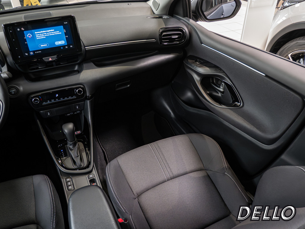 Fahrzeugansicht TOYOTA Yaris 1.5 Hybrid Teamplayer - Bild 7