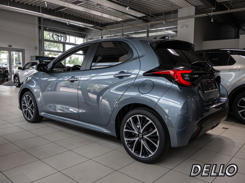 Fahrzeugansicht TOYOTA Yaris 1.5 Hybrid Teamplayer - Bild 37