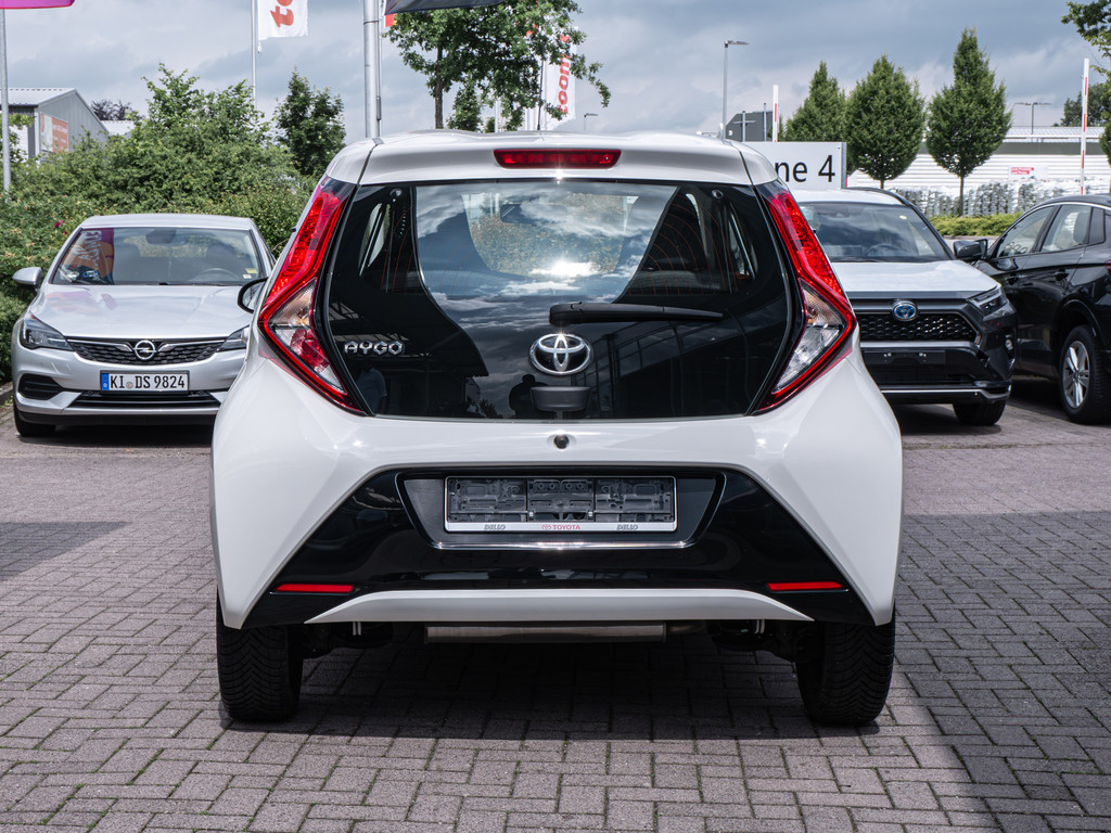Fahrzeugansicht TOYOTA Aygo 1.0 X-play - Bild 34