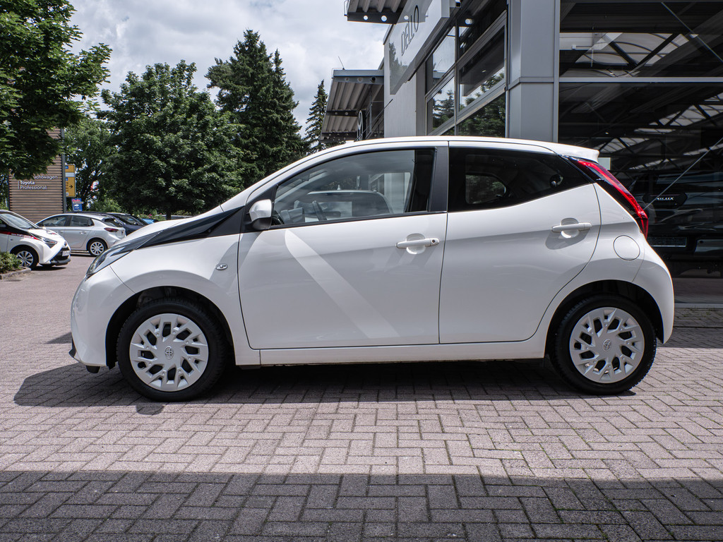 Fahrzeugansicht TOYOTA Aygo 1.0 X-play - Bild 37