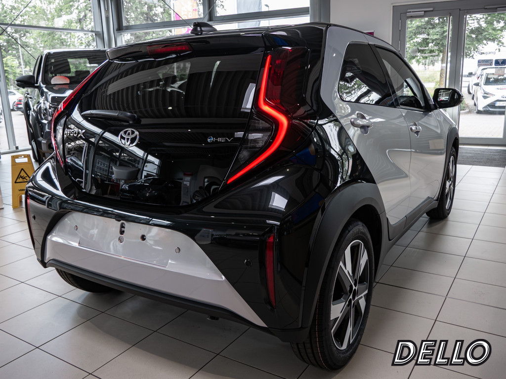 Fahrzeugansicht TOYOTA Aygo X 1.5 Hybrid Teamplayer - Bild 33