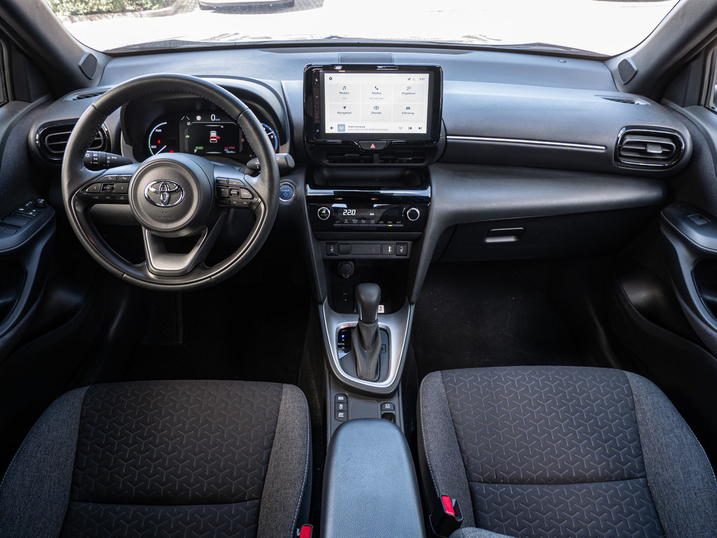 Fahrzeugansicht TOYOTA Yaris Cross Hybrid Teamplayer - Bild 6