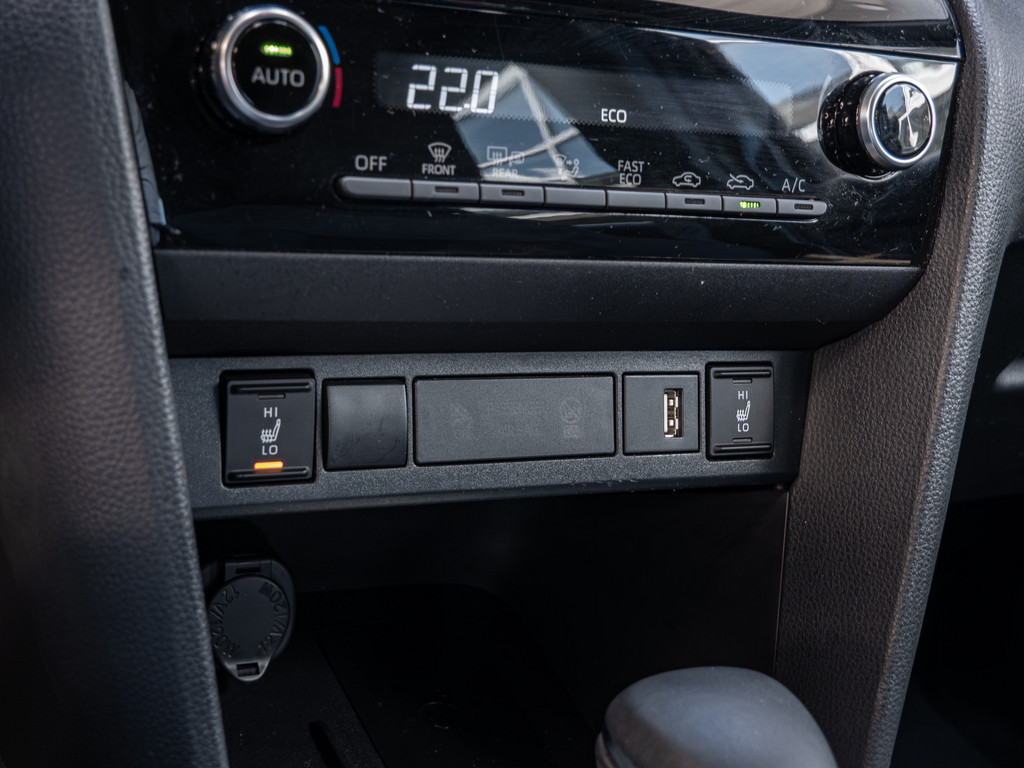 Fahrzeugansicht TOYOTA Yaris Cross Hybrid Teamplayer - Bild 18